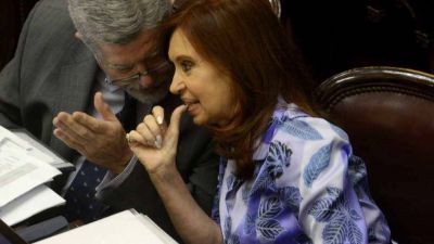Cristina Kirchner apuesta a que el miedo a la derrota empuje unidad del peronismo