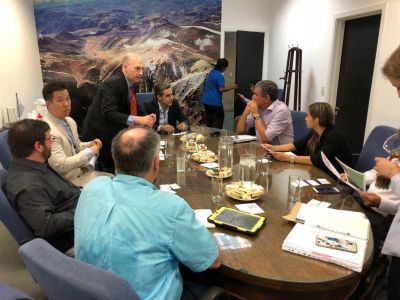 Avanzan conversaciones para realizar convenios por la explotaci�n de litio