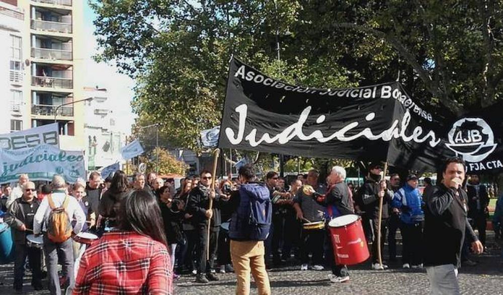Judiciales le reclaman a Vidal la aplicacin de la clusula gatillo