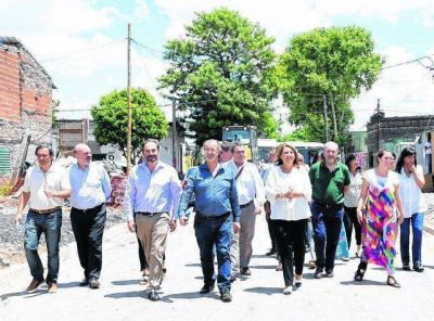 Fein realiz� la primera reuni�n de gabinete del a�o en Zona i