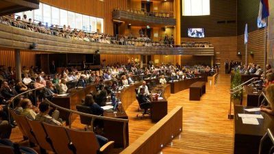 �CANSADOS DE LAS VACACIONES?: PROPONEN AMPLIAR EL PERIODO DE SESIONES EN LA LEGISLATURA PROVINCIAL
