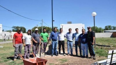 Se construye una plaza en el Barrio Procrear I