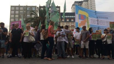 Casineros van al Concejo para realizar una mesa de trabajo contra los cierres