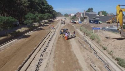 Avanza la obra de la Av. 10 con el movimiento de suelo
