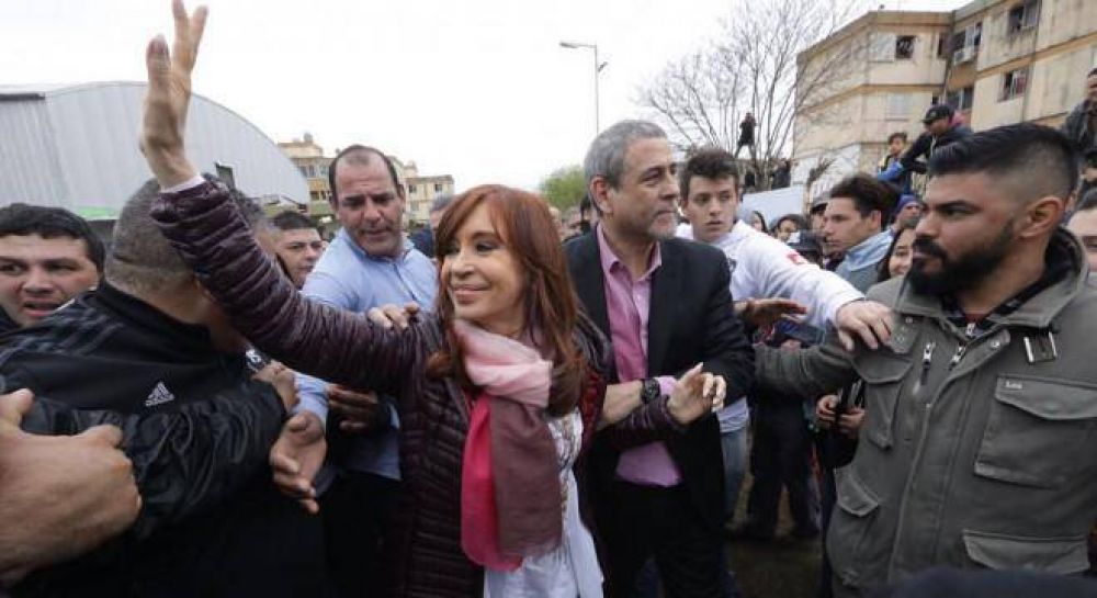 El PJ no encuentra candidato a gobernador y crecen versiones sobre Cristina en la Provincia