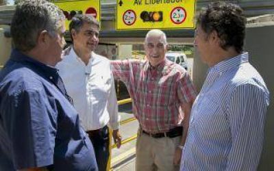 Jorge Macri y Gustavo Posse recorrieron intervenci�n art�stica del t�nel de la calle Paran�