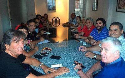 El PJ de Lan�s llev� a cabo su primera reuni�n tras la interna