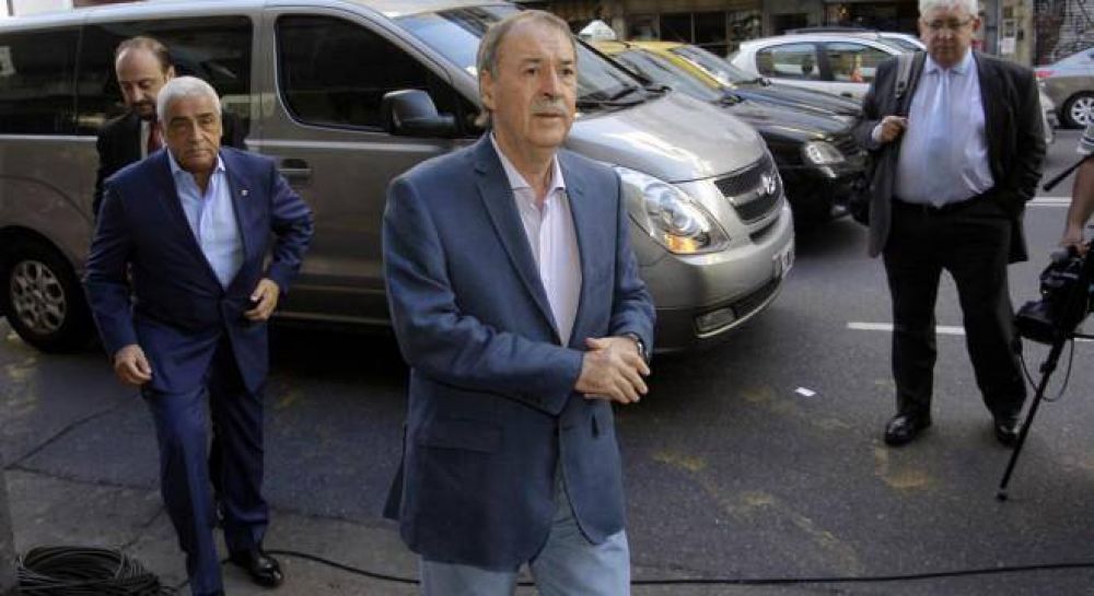 Schiaretti se diferencia de la Rosada y ratifica la cl�usula gatillo