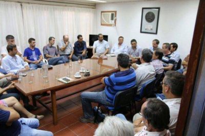 Funcionarios y productores del sur se reunieron para tratar el caudal por el Atuel que pide La Pampa