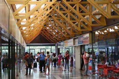 Con tres meses de demora, la terminal espera las obras