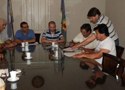 La Municipalidad de General Villegas acord� la paritaria con los gremios