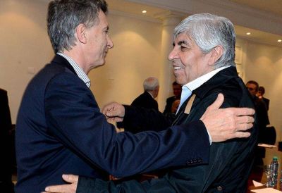 El Gobierno vuelve a poner en la mira a Hugo Moyano antes de debatir la reforma laboral