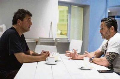 A pesar de los cruces, el kirchnerismo alienta un encuentro con Massa