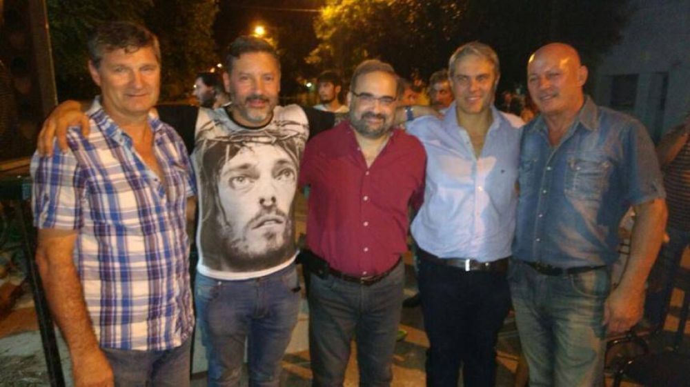 En su intento por desconurbanizar el PJ, Men�ndez pone la oreja en el interior