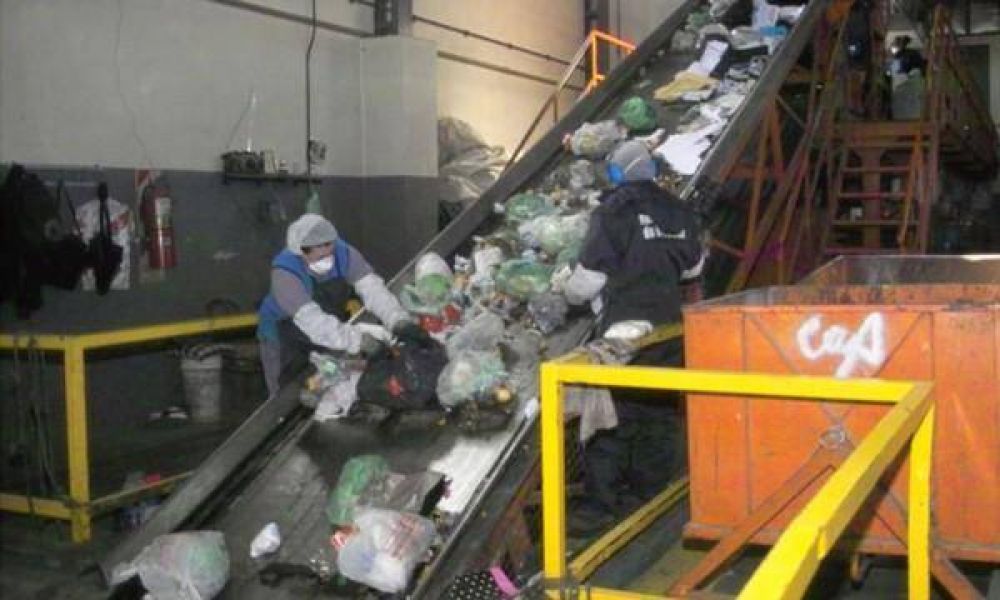 Esquel: hasta la basura refleja la crisis en los bolsillos de la gente