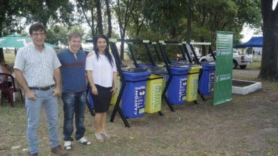 El municipio recibi� estaciones ambientales para la separaci�n de residuos
