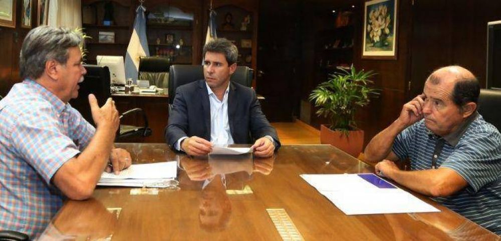 Catarata de pedidos de los vi�ateros al gobernador U�ac