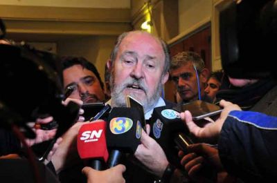 El gobernador Verna solicit� la inmediata convocatoria a la comisi�n del r�o Desaguadero