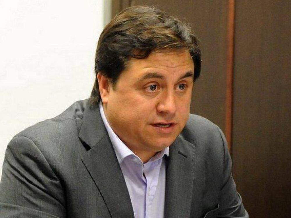 Manino Iriart no le tuvo piedad a Guillermo Montenegro, el candidato de Vidal