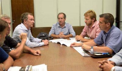 Se invertir�n $150 millones para mejorar las calles de recorridos de colectivos