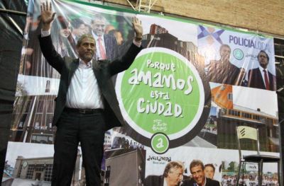 Uno de los intendentes m�s K, de visita en el penal de Marcos Paz