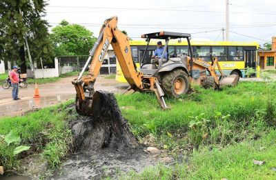 La municipalidad contin�a trabajando en diferentes puntos de la ciudad por las intensas precipitaciones