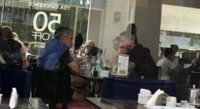 Cariglino ahora coquetea con Men�ndez para volver al peronismo