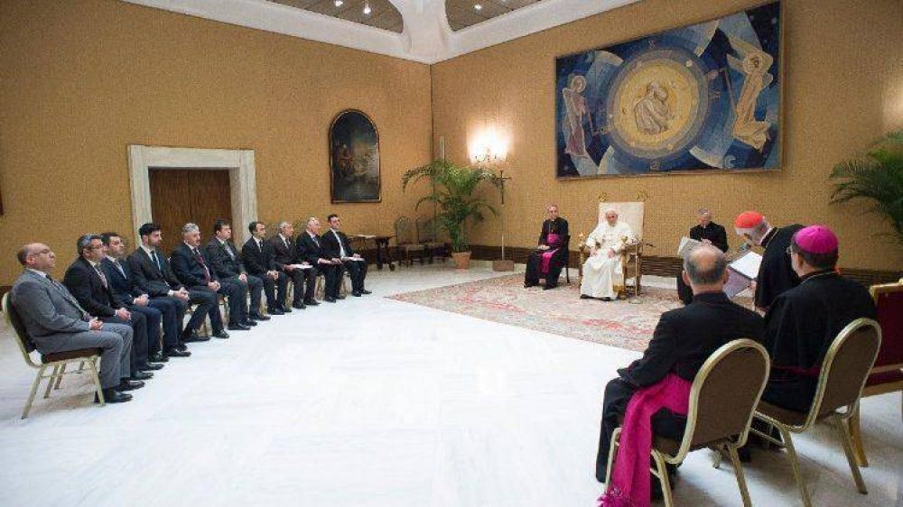 Papa: audiencia a yazides. Nuevo apremiante llamamiento contra toda persecucin religiosa