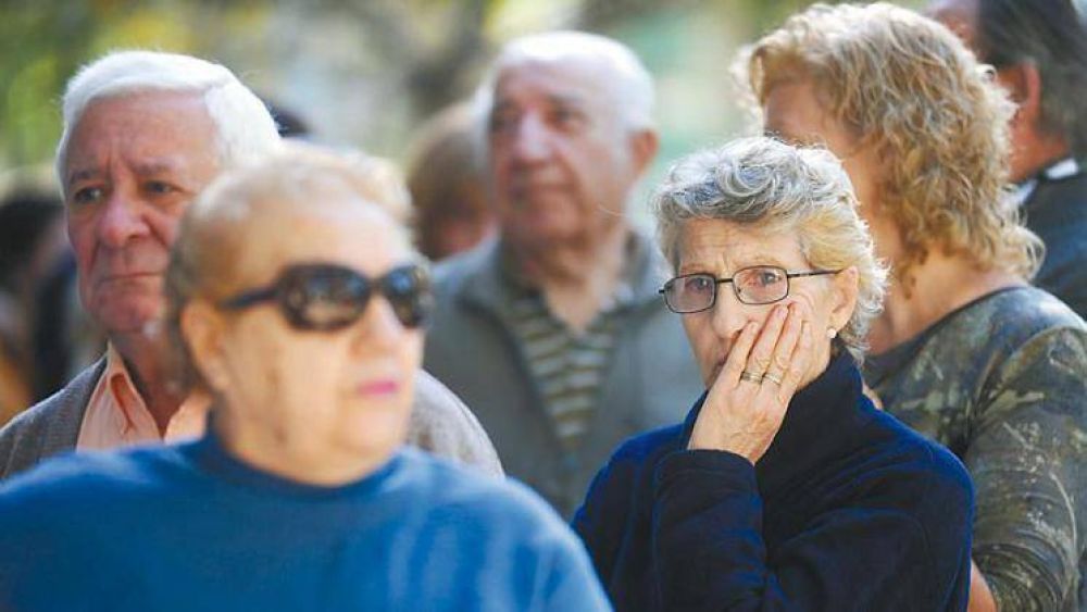 Informe especial: Los jubilados siguen perdiendo poder adquisitivo