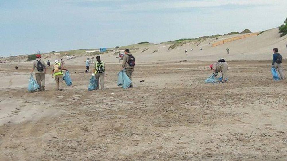 Realizaron operativo de 4 km de limpieza de playas