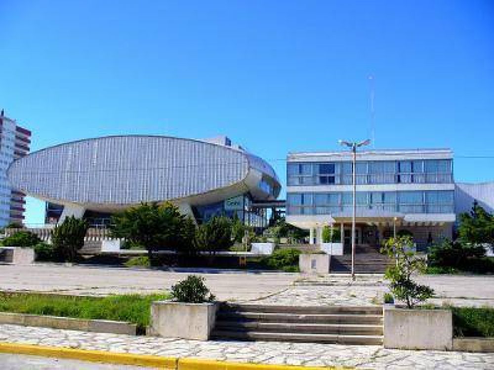 Se trabaja para evitar el cierre del juego del Casino, con un posible inversor para el edificio