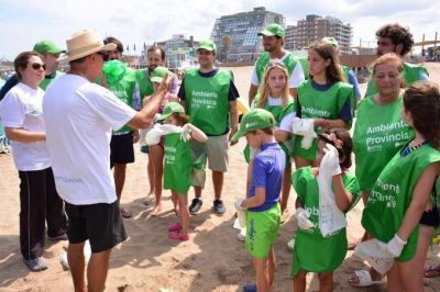 Yeza recorri� playas junto al titular del Organismo Provincial para el Desarrollo Sostenible