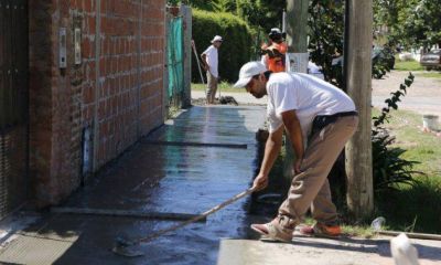 El Municipio contin�a construyendo veredas en Del Viso y Villa Rosa
