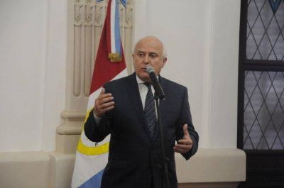Lifschitz confirm� aumento de 1,1% para estatales por cl�usula gatillo