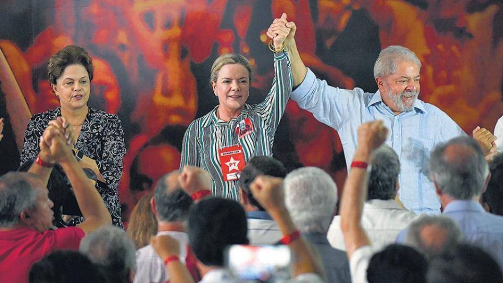 Lula reafirma su candidatura a la presidencia