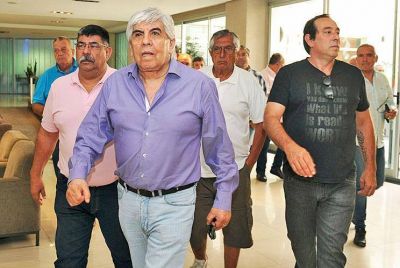 Moyano asumi� la defensa de la familia mientras su hijo busca el apoyo del PJ