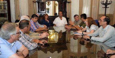 Con Manzur a la cabeza, el Comit� de Emergencia eval�a la situaci�n por las tormentas en Tucum�n