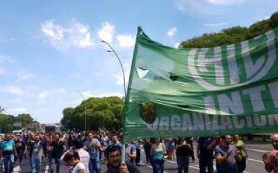 Marcha de ATE y UPCN con corte de General Paz por despidos en el INTI