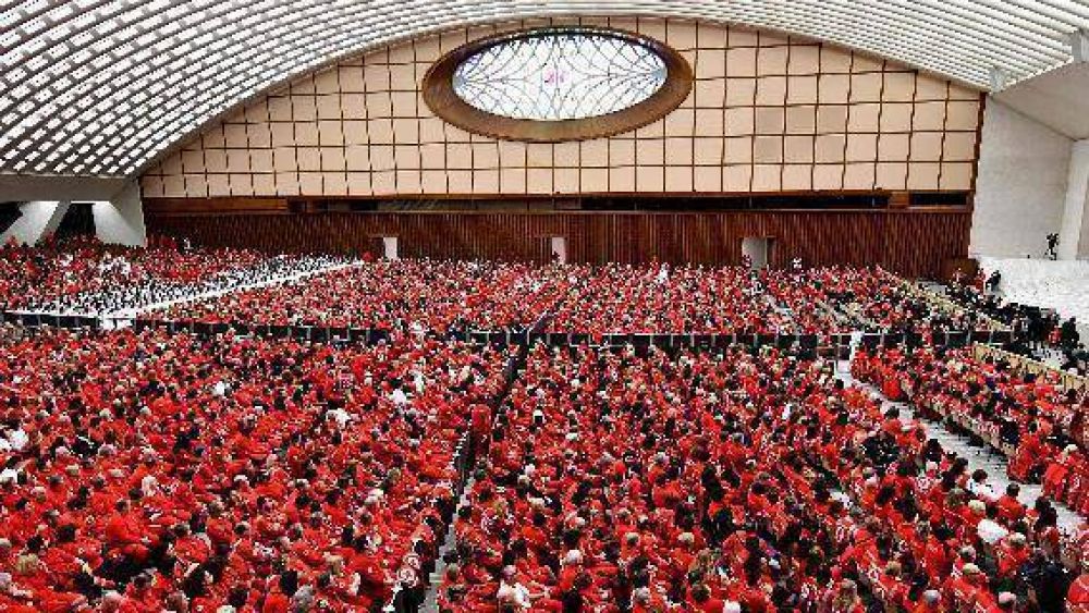 Migrantes; el Papa a la Cruz Roja: denle una bofetada al ego�smo