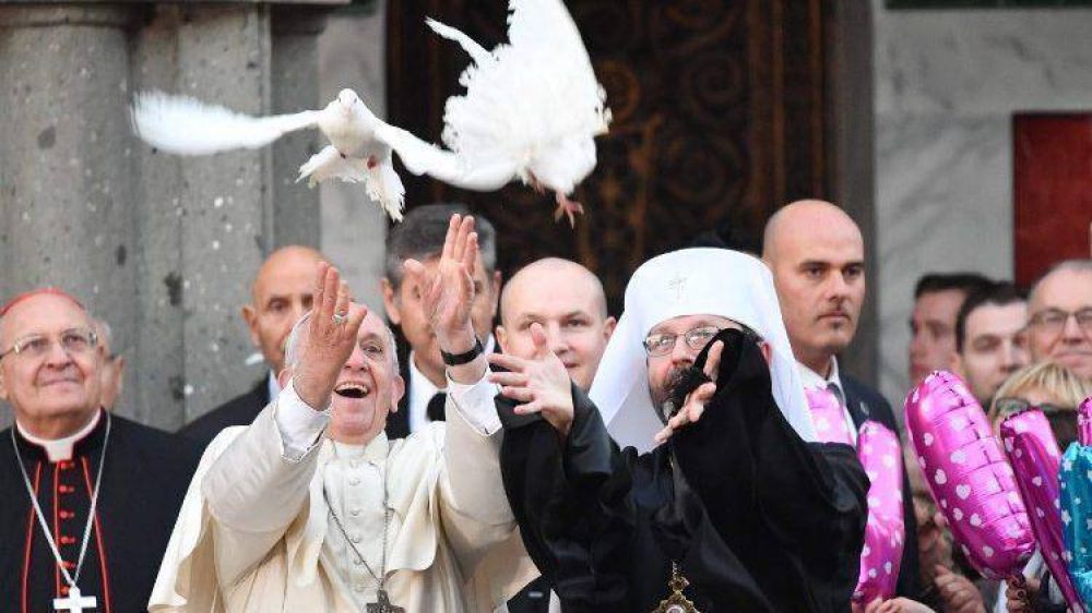 El Papa en la visita a la Baslica de Santa Sofa: que callen las armas en Ucrania