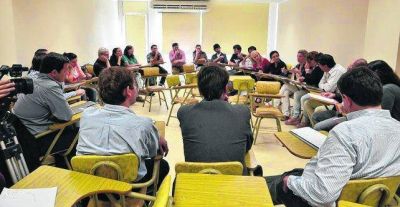 Capacitar�n a intendentes, edilesy jefes comunales