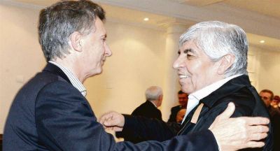 Crece fractura Macri-Moyano y el Gobierno busca aliados en la CGT