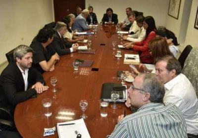S�enz hizo debutar a los secretarios con una reuni�n de Gabinete