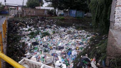 Solano: insoportable situaci�n ambiental en el Arroyo Las Piedras 