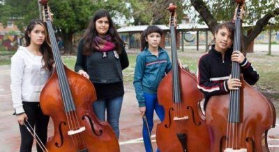 Un mes despu�s y por mail, Vidal despidi� m�s de 100 profesores de Orquestas y Coros populares