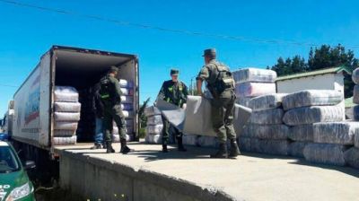 Retienen un cami�n con mercader�a de contrabando tra�da desde Chile