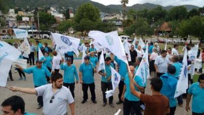 Una movilizaci�n a favor de la Coopi y contra el traspaso del servicio de agua