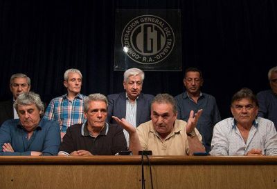 Paritarias, presiones y ruptura: cada cual atiende su juego en la CGT