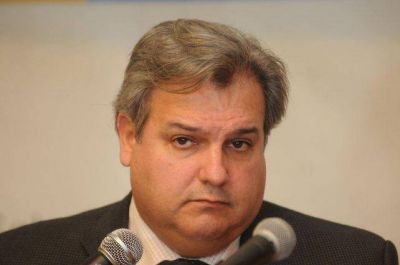 Para Far�as, que Naci�n no mande fondos para que se apruebe el pacto fiscal, 