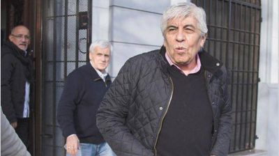 Gremios �dialoguistas� bloquean ofensiva de Moyano y cruje la CGT